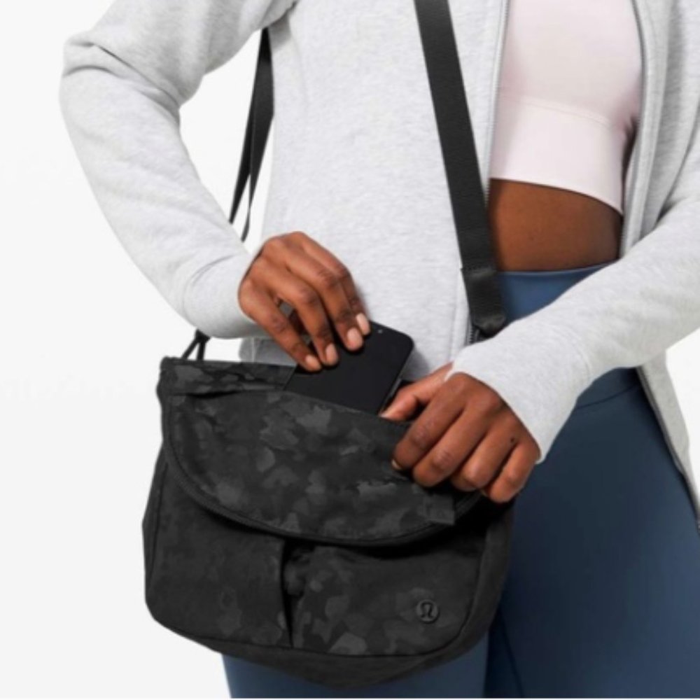 Lululemon All Night Festival Bag Black Camo 5L